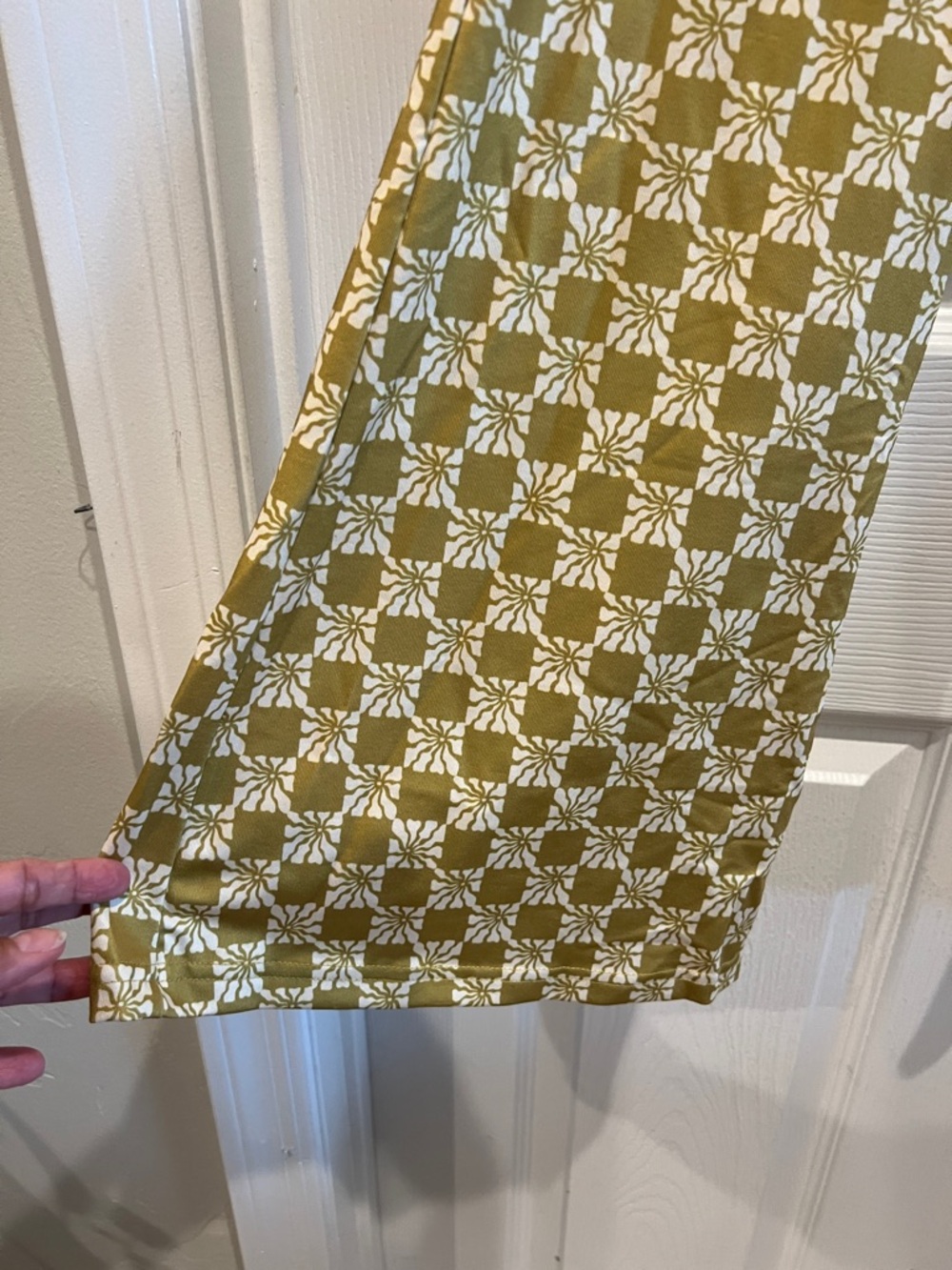 BILLABONG Retro Print Flare Leg Pull-on Pants - Picture 7 of 10